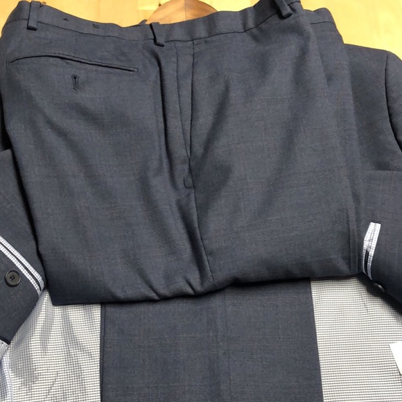 Banana Republic Suit - Picture 5 of 5